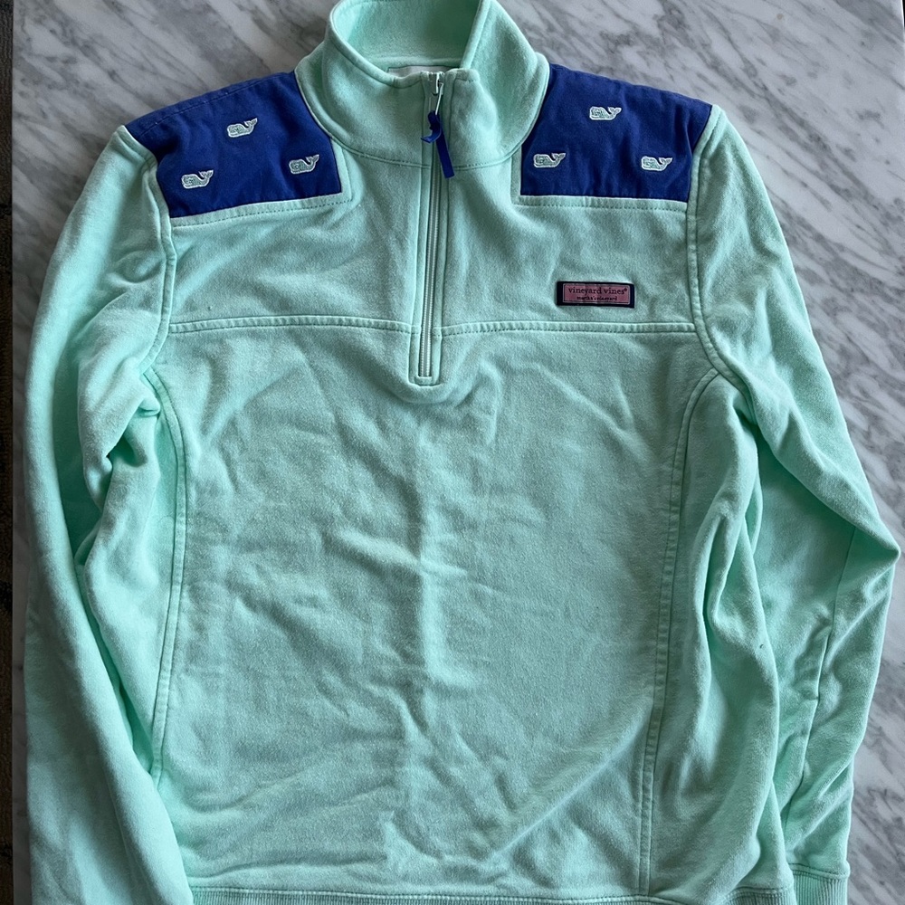 Vineyard Vines blue whale shep shirt S
